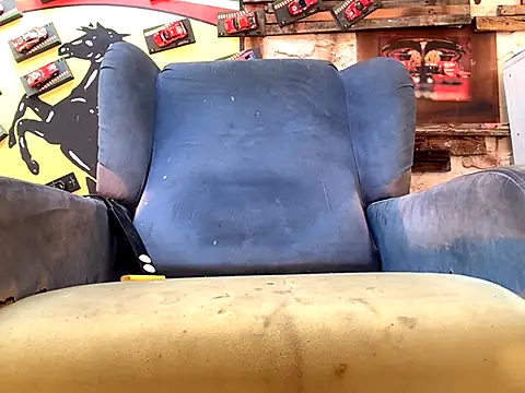 lovehairymature90 online show from September 26, 2025, 3:49 pm