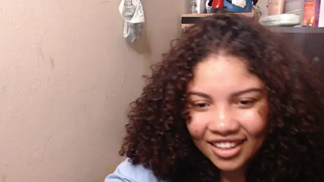 madelene online show from November 18, 2025, 2:50 am