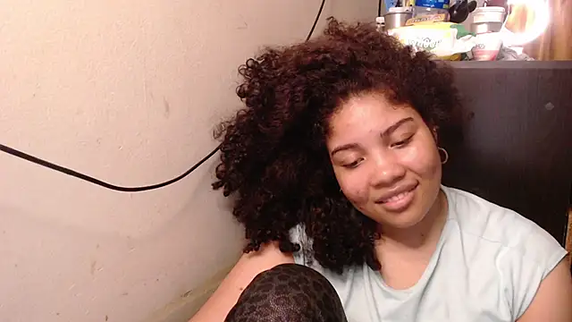 madelene online show from December 5, 2025, 2:09 am