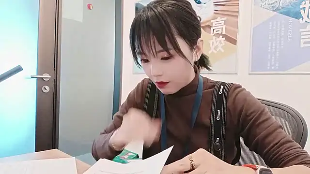 Snapshot of KKMM168 chatting on October 29, 2025, 2:36 am KKMM168 online show from October 29, 2025, 2:36 am