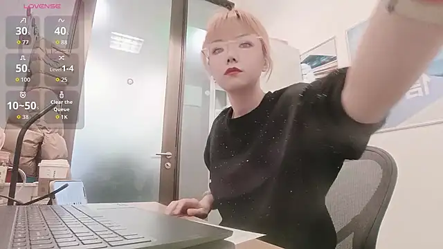 Snapshot of KKMM168 chatting on January 19, 2026, 3:54 am KKMM168 online show from January 19, 2026, 3:54 am