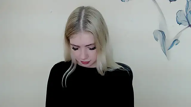 Snapshot of AliceHotty_ chatting on November 21, 2025, 9:30 am AliceHotty online show from November 21, 2025, 9:30 am