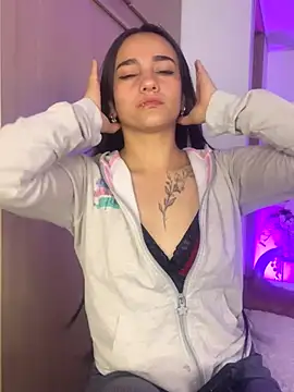 MiaRousexxx  online show from November 4, 2025, 4:22 am