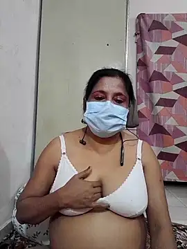 Snapshot of mature_mimi chatting on February 2, 2026, 5:33 pm mature mimi online show from February 2, 2026, 5:33 pm