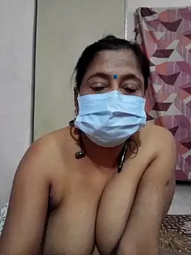 Snapshot of mature_mimi chatting on February 5, 2026, 9:36 am mature mimi online show from February 5, 2026, 9:36 am