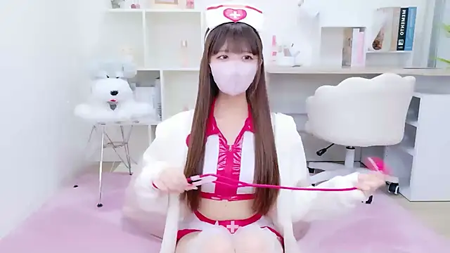 Snapshot of Reina_Fcup chatting on November 29, 2025, 10:18 am Reina Fcup online show from November 29, 2025, 10:18 am