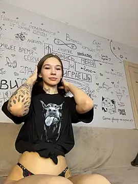 AsyaMiller online show from November 30, 2025, 7:18 pm