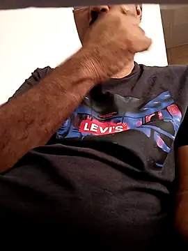 moonflower25 online show from September 12, 2025, 3:50 am