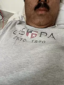 moonflower25 online show from September 19, 2025, 12:12 am