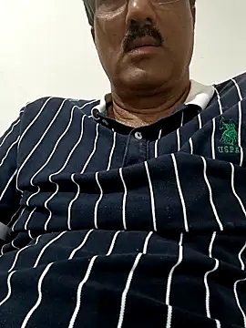 moonflower25 online show from November 7, 2025, 4:40 pm