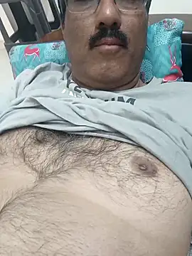 moonflower25 online show from April 16, 2026, 12:50 pm