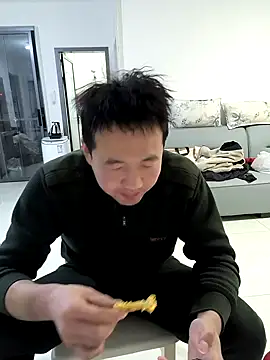 huanhuanaaaaa online show from March 13, 2026, 4:57 pm