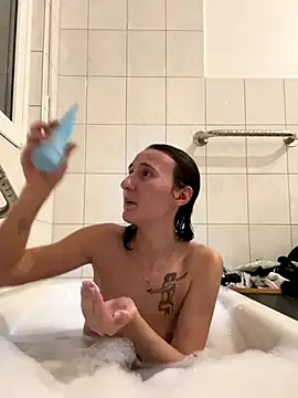 Emilia Mausi online show from October 13, 2025, 7:03 pm