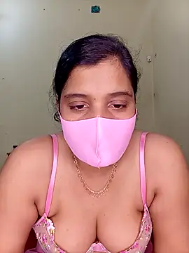 Snapshot of Rose-luckey chatting on January 14, 2026, 6:02 pm Rose-luckey online show from January 14, 2026, 6:02 pm