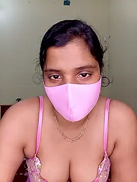 Snapshot of Rose-luckey chatting on January 18, 2026, 2:37 am Rose-luckey online show from January 18, 2026, 2:37 am