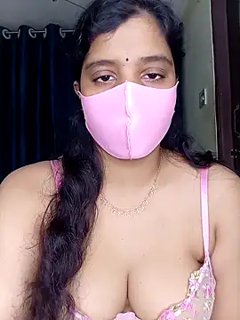 Snapshot of Rose-luckey chatting on February 9, 2026, 1:15 pm Rose-luckey online show from February 9, 2026, 1:15 pm