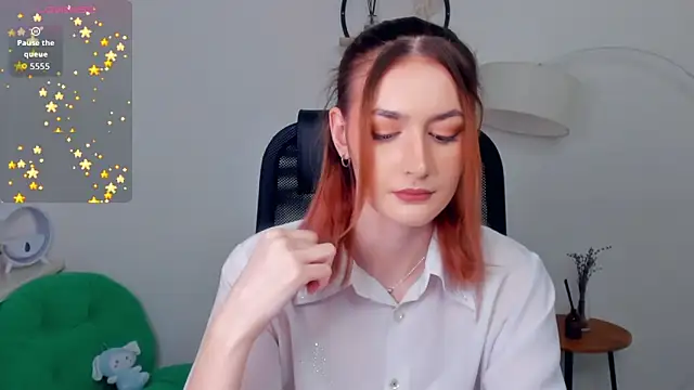 Snapshot of EasterBlink chatting on December 20, 2025, 10:22 am EasterBlink online show from December 20, 2025, 10:22 am