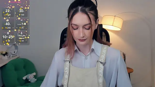 Snapshot of EasterBlink chatting on January 15, 2026, 10:53 am EasterBlink online show from January 15, 2026, 10:53 am