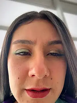 CAROLINE  07 online show from June 1, 2026, 2:52 pm