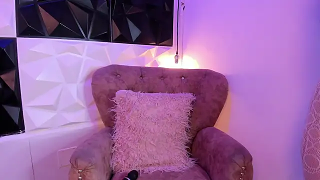 IrinaMonroee online show from September 11, 2025, 9:20 am