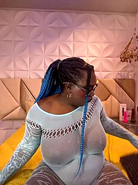 Snapshot of may_storm chatting on November 25, 2025, 3:17 am may storm online show from November 25, 2025, 3:17 am