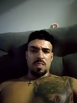 nnyzinho17 online show from December 16, 2025, 9:20 pm