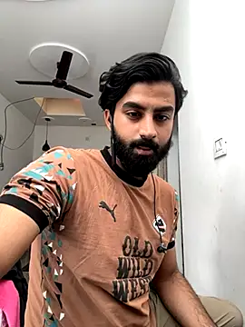 Snapshot of hottestboy03 chatting on October 17, 2025, 6:16 am hottestboy03 online show from October 17, 2025, 6:16 am