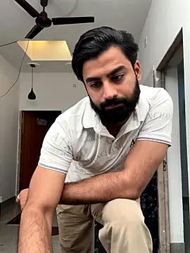 Snapshot of hottestboy03 chatting on October 28, 2025, 6:39 am hottestboy03 online show from October 28, 2025, 6:39 am