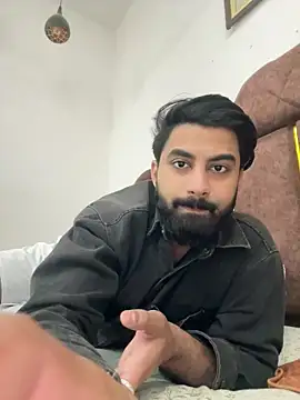 Snapshot of hottestboy03 chatting on December 4, 2025, 6:01 am hottestboy03 online show from December 4, 2025, 6:01 am