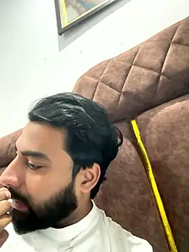 Snapshot of hottestboy03 chatting on January 14, 2026, 6:19 am hottestboy03 online show from January 14, 2026, 6:19 am