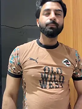 Snapshot of hottestboy03 chatting on February 18, 2026, 8:43 am hottestboy03 online show from February 18, 2026, 8:43 am