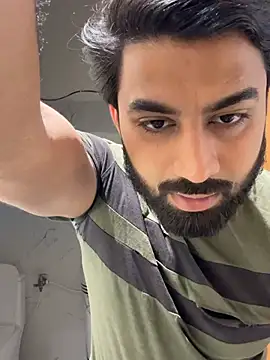 Snapshot of hottestboy03 chatting on February 21, 2026, 9:54 am hottestboy03 online show from February 21, 2026, 9:54 am