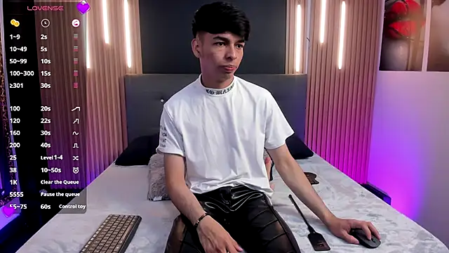 OnlyJos online show from November 28, 2025, 7:16 pm