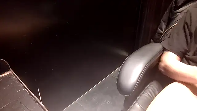 Kento26767 online show from November 29, 2025, 1:36 pm