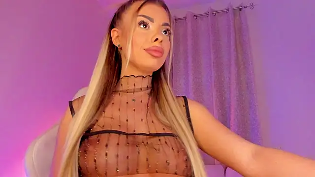 Snapshot of SerraVondeee chatting on September 26, 2025, 7:29 pm SerraVondeee online show from September 26, 2025, 7:29 pm