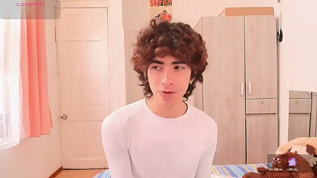 Nude Boy18 online show from November 26, 2025, 3:57 pm