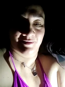 Snapshot of Aisha_manzur chatting on December 20, 2025, 3:13 am Aisha manzur online show from December 20, 2025, 3:13 am