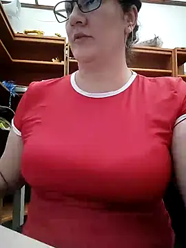 Snapshot of Aisha_manzur chatting on February 9, 2026, 9:08 pm Aisha manzur online show from February 9, 2026, 9:08 pm