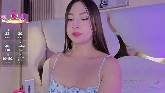 SofiJones  online show from March 26, 2026, 12:33 pm