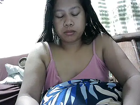 Snapshot of Pilipinalyn23 chatting on September 27, 2025, 4:56 pm Pilipinalyn23 online show from September 27, 2025, 4:56 pm