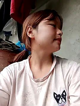 XoiXoi232 online show from September 16, 2025, 1:17 am