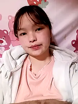 XoiXoi232 online show from November 2, 2025, 3:42 am