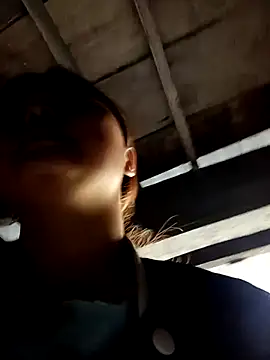 XoiXoi232 online show from November 28, 2025, 12:46 am