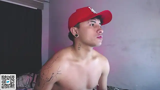 Snapshot of boylatin_7 chatting on September 22, 2025, 8:27 am boylatin 7 online show from September 22, 2025, 8:27 am