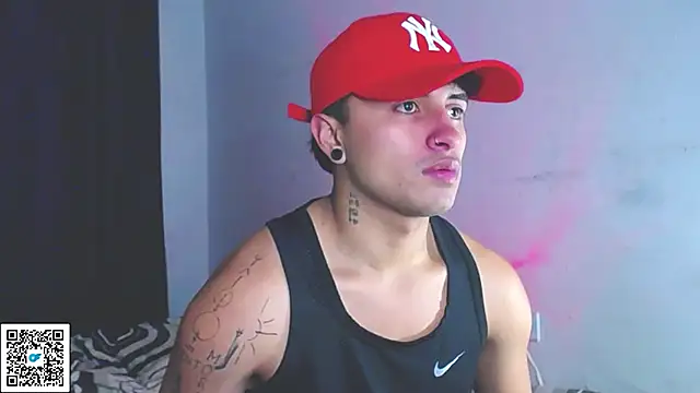 Snapshot of boylatin_7 chatting on September 23, 2025, 7:11 am boylatin 7 online show from September 23, 2025, 7:11 am