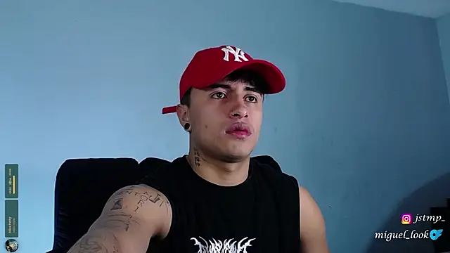 Snapshot of boylatin_7 chatting on October 11, 2025, 7:12 pm boylatin 7 online show from October 11, 2025, 7:12 pm