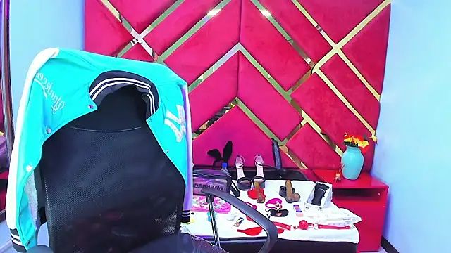 Kataleya Luck online show from November 23, 2025, 3:39 am