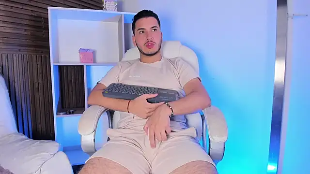 Axel grey  online show from October 29, 2025, 12:29 pm