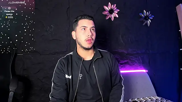 Axel grey  online show from December 19, 2025, 12:23 pm