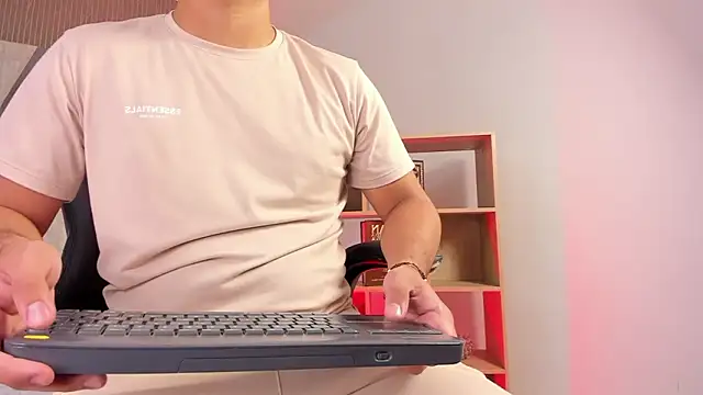 Axel grey  online show from February 7, 2026, 12:42 pm